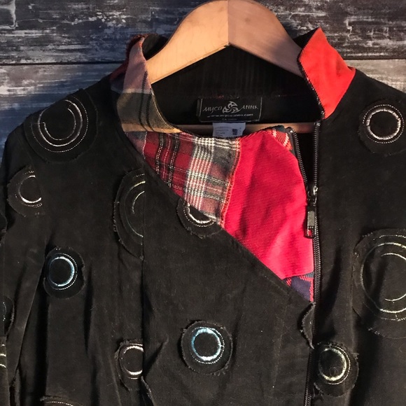 Beautiful Myco Anna frock coats with patchwork detail. Very nice piece! - Picture 2 of 7